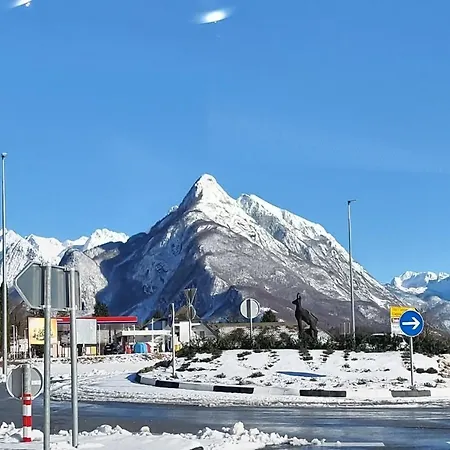 Lägenhet Apartma Mama *