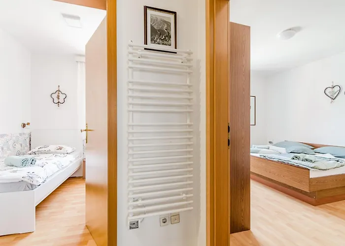 Apartma Mama * בובק