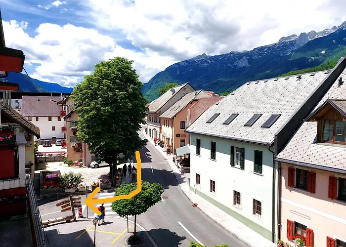 Apartma Mama דירה *